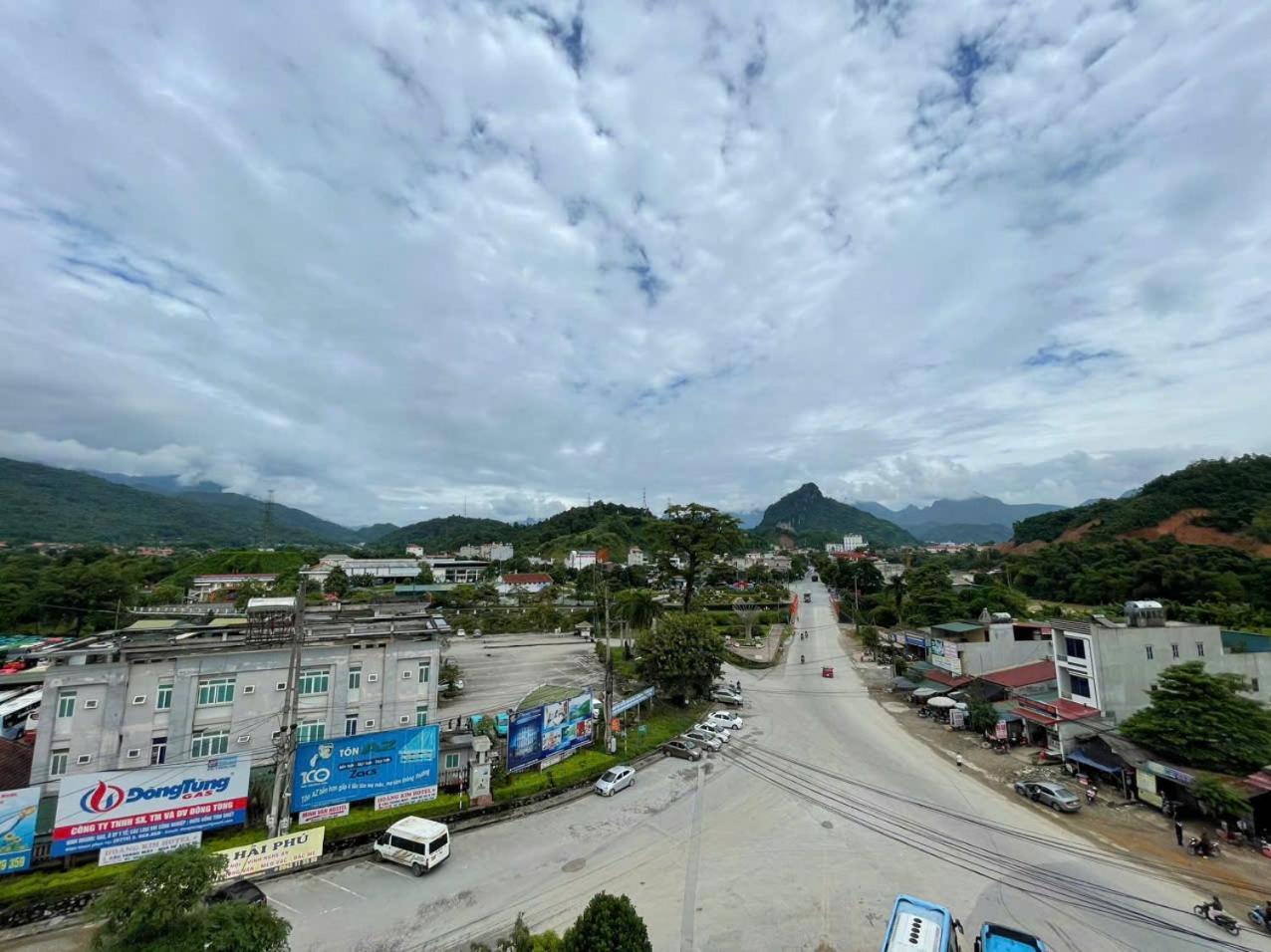 Nhu Y Hotel Ha Giang Exterior foto